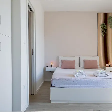 Brand New 马卡尔斯卡