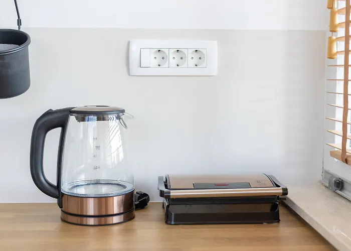 Brand New Daire Makarska